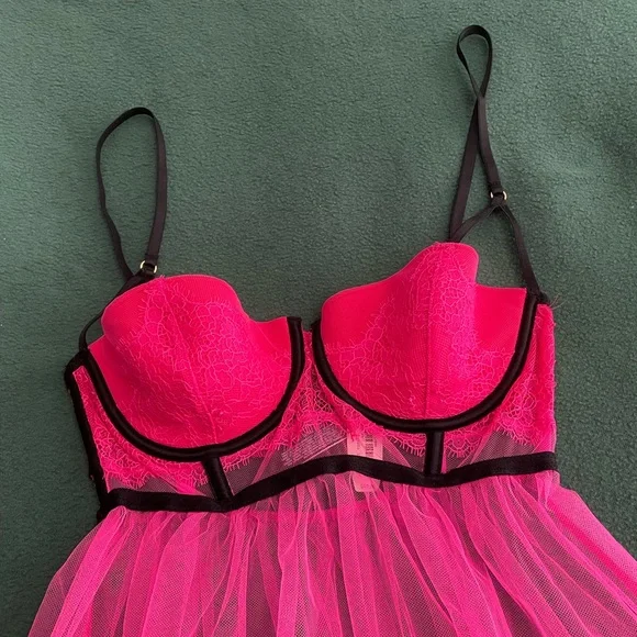 Victoria’s Secret Black Cage Babydoll - Picture 4 of 13